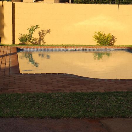 Strand Meadows B&B Gaborone Kültér fotó