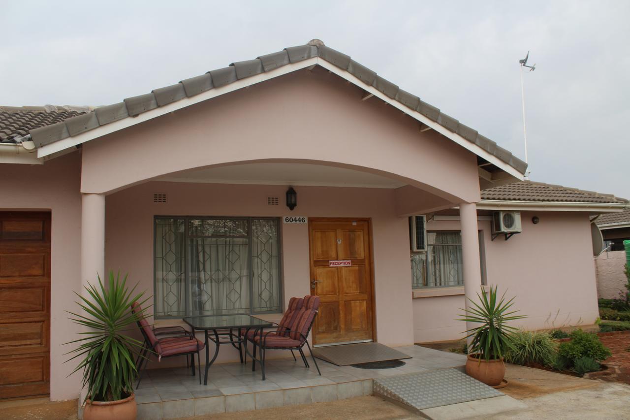 Strand Meadows B&B Gaborone Kültér fotó