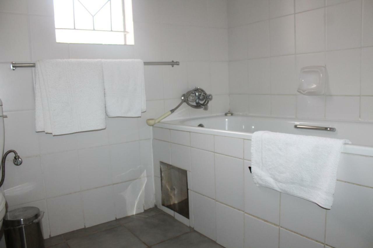 Strand Meadows B&B Gaborone Kültér fotó